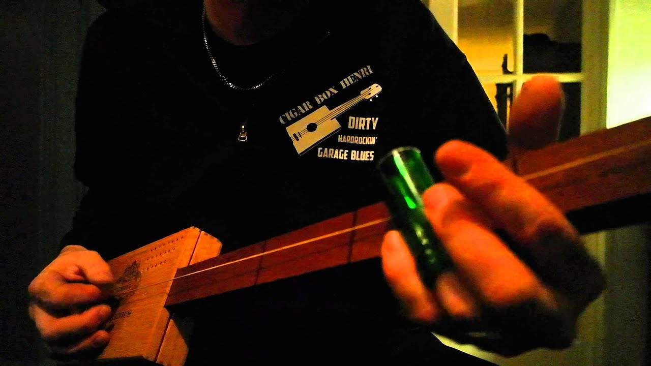 How to play Diddley Bow. By Cigarbox Henri