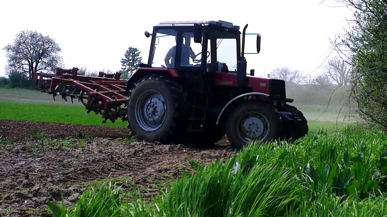 MTZ 820.2 + ásóborona