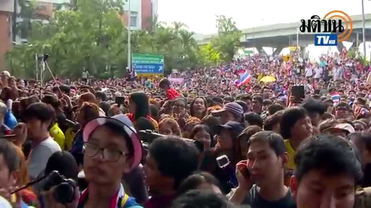 ขบวนแห่ยิ่งใหญ่ แฟนบอลร่วมยินดี ทีมฟุตบอลไทยนำถ้วยแชมป์กลับบ้าน ชมแบบเต็มๆ จากดอนเมือง-สนามศุภฯ