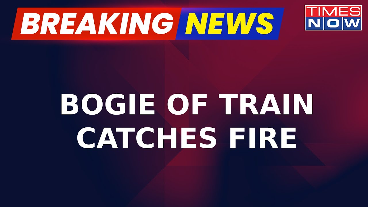 Taj Express Train Bogie Catches Fire In Okhla, Delhi, No Casualities Reported | Latest News