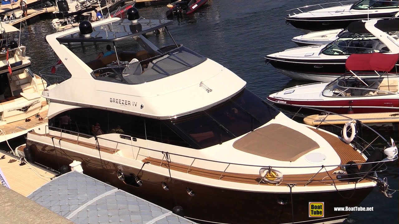 2012 Carver 54 Breezer IV Motor Yacht - Walkaround - 2015 Montreal In Water Boat Show