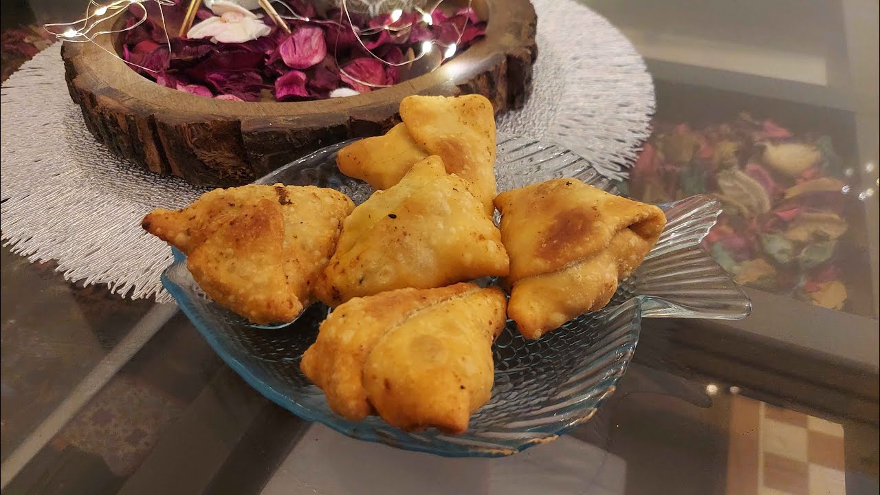 BETTER THAN SAMOSA?  Why Bengali Singara Tastes Better Than Samosa 😋