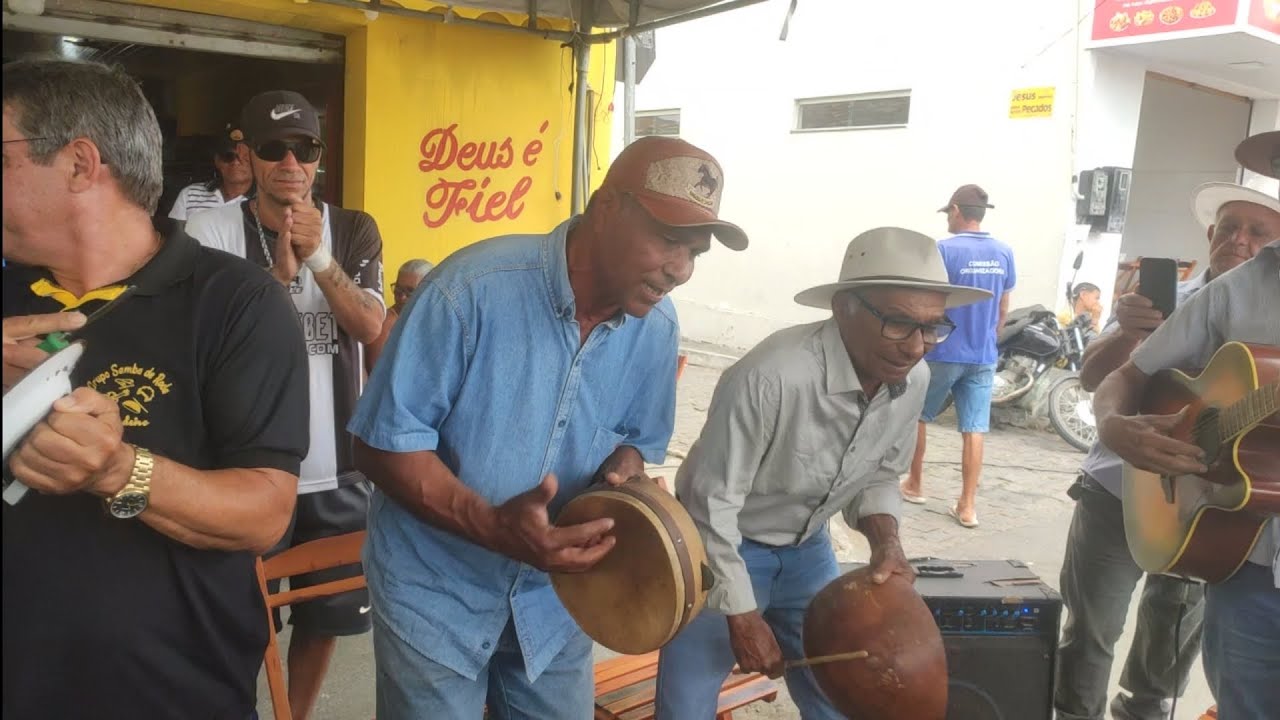 SAMBA NA FEIRA LIVRE DO BRAVO(SERRA PRETA BAHIA) BOM BATUQUE!
