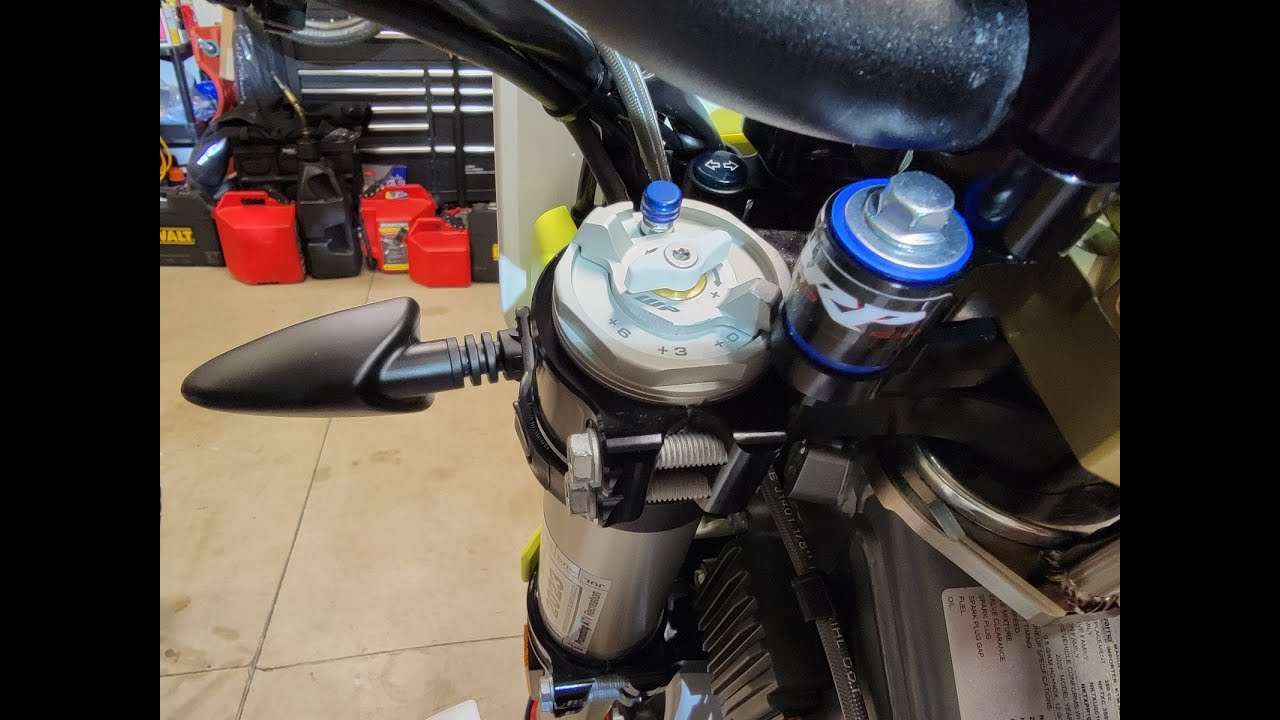 Don't build up pressure in your front forks while riding! STR Fork bleeder installation FE 350s.