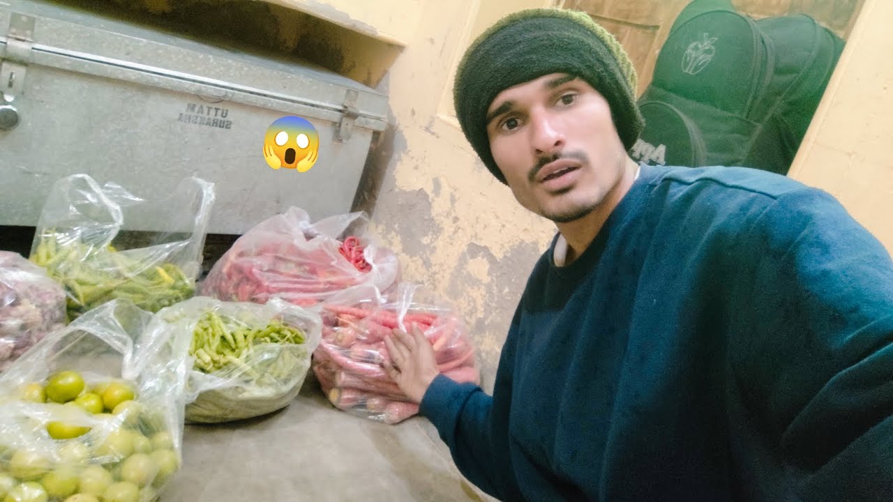कल घर पर फंक्शन है तो भाई साहब........इतनी सारी सब्जी लेकर आ गए 😱