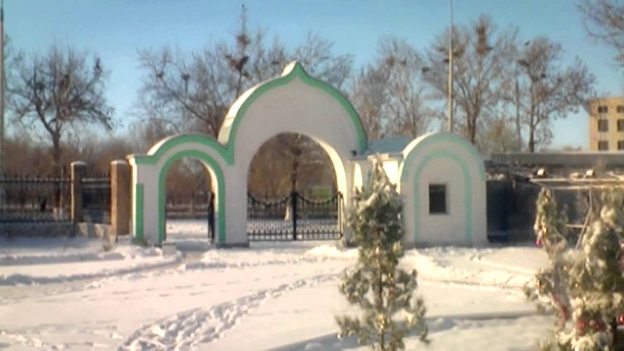 Падал НАВОИгодний снег (город Навои. Узбекистан)
