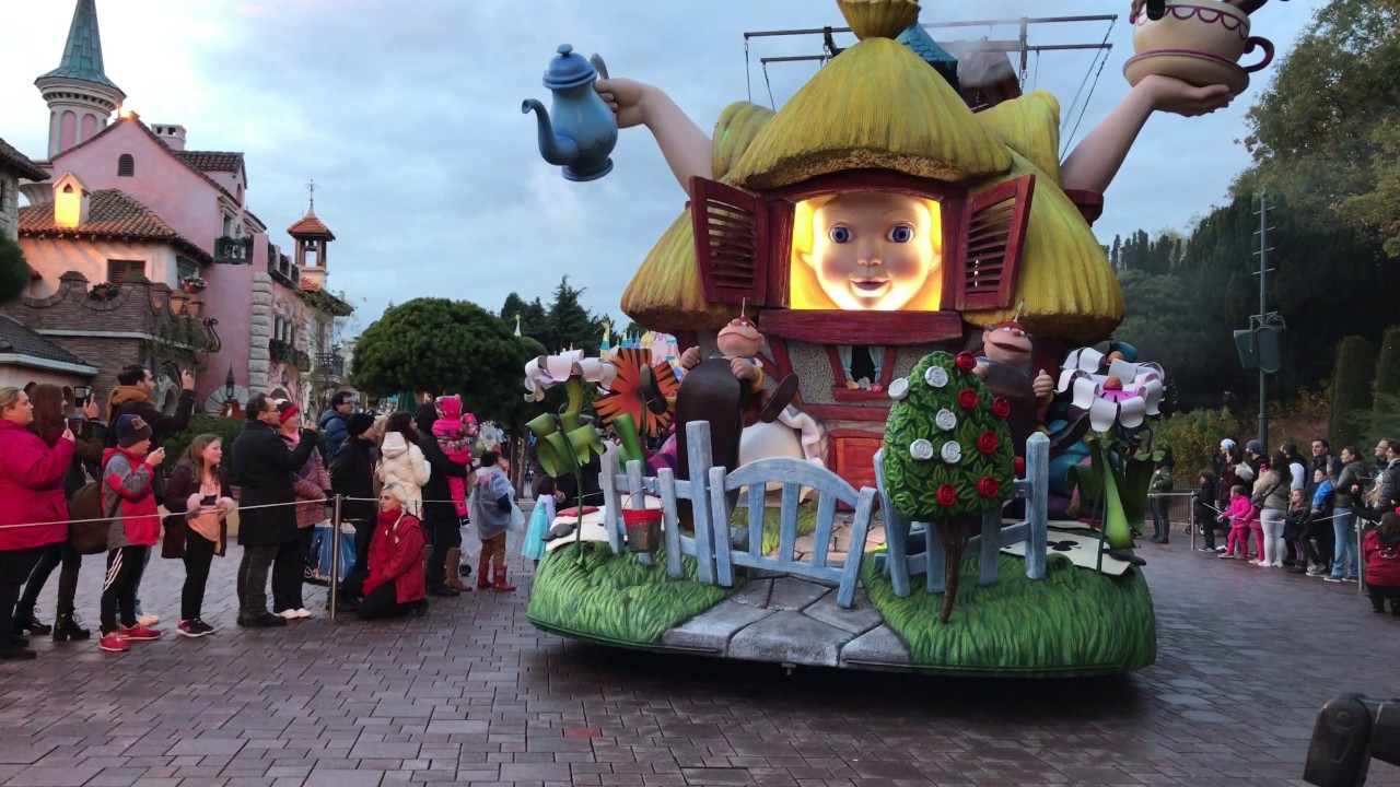 Disney's Magic on Parade 2016  - Disneyland Paris (HD)