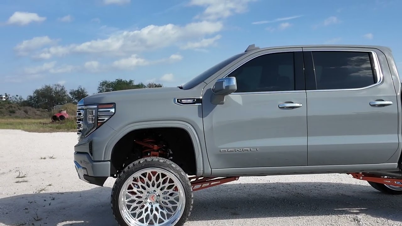 Lifting a Brand new 2025 GMC 1500 with massive wheels!