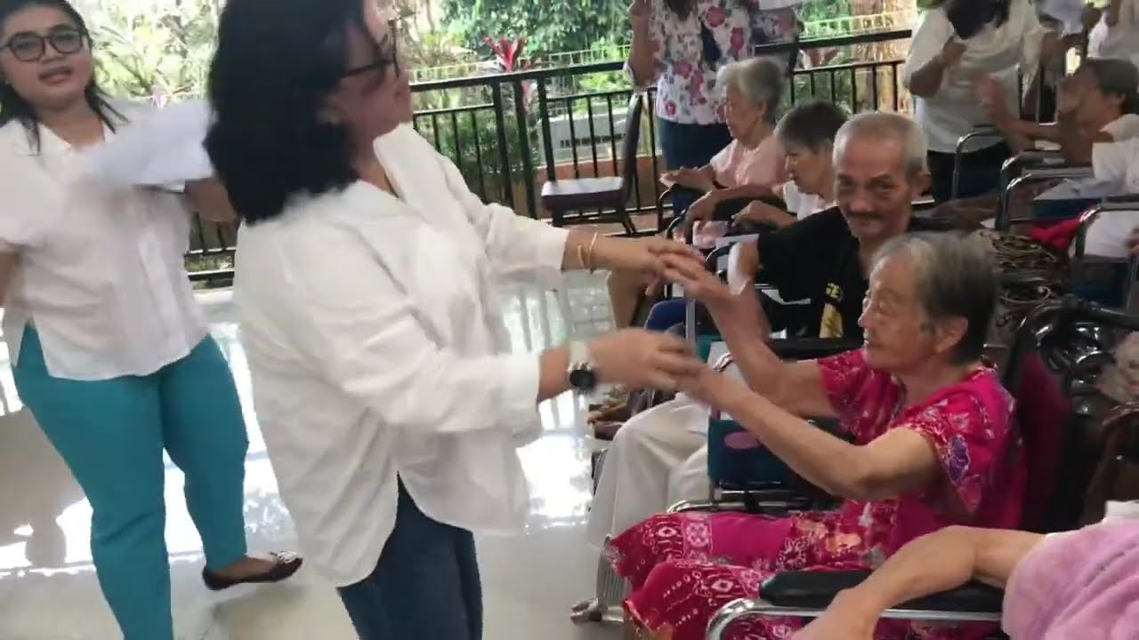 Kunjungan kasih panti wreda yayasan bina bakti Tangerang