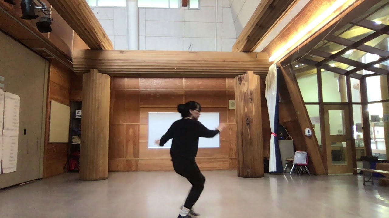 Kwagu'ł ladies dance
