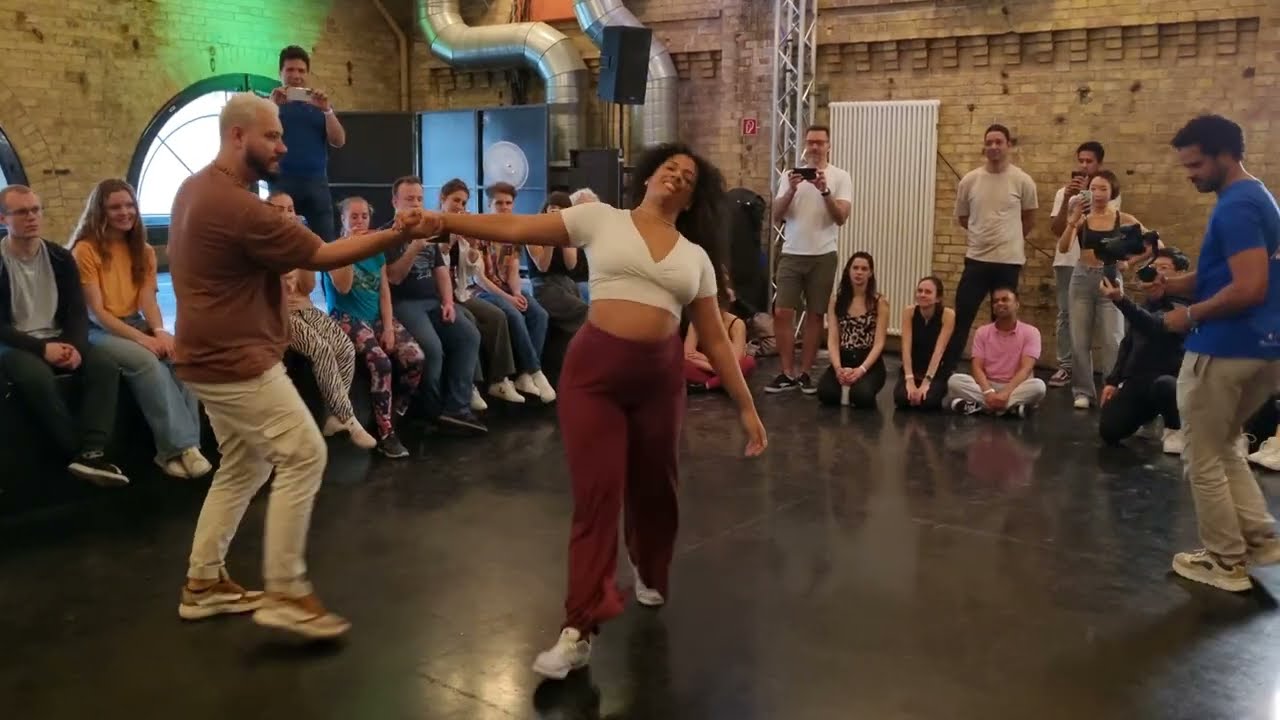 Ingrid and Rhawann,  demo at Berlin Lambada Festival 2025