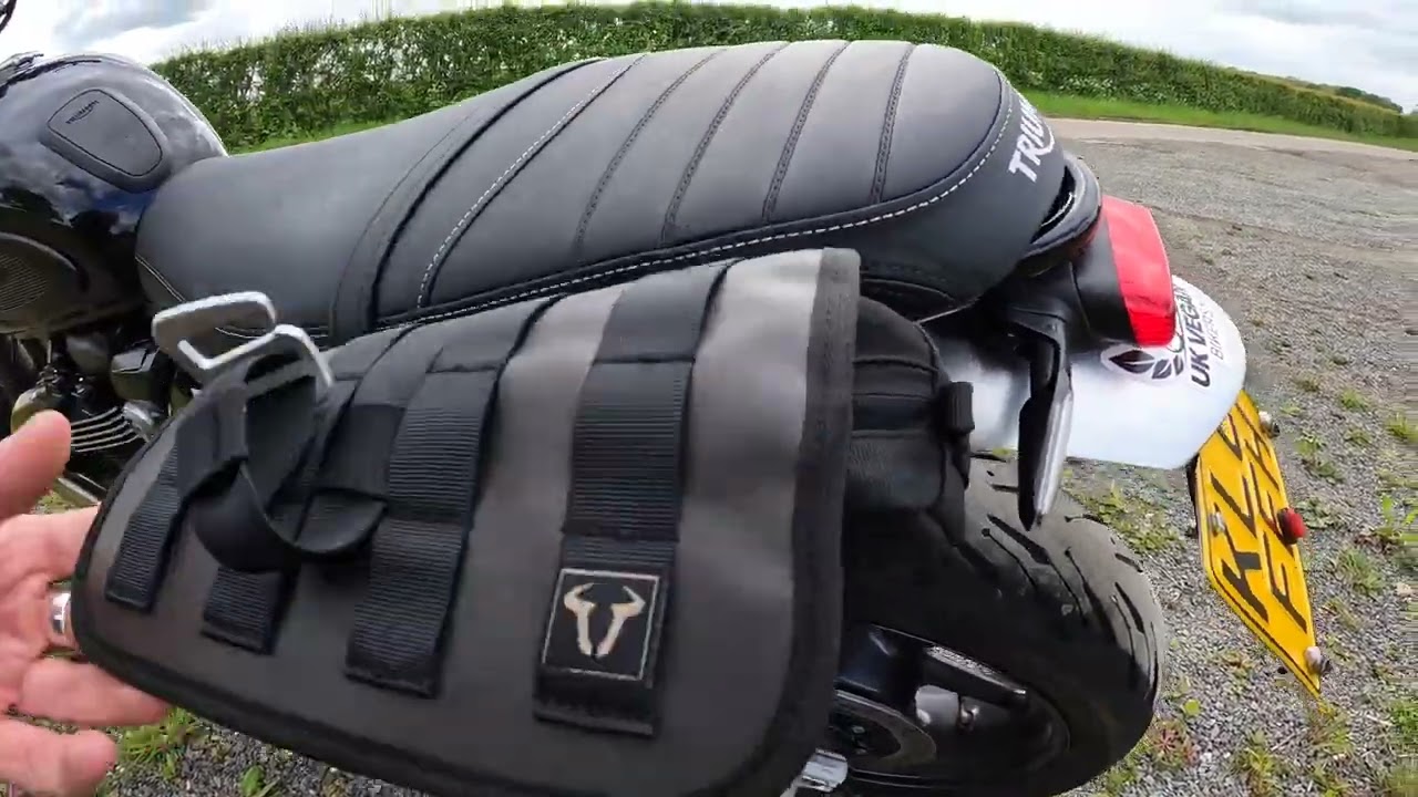 SW Motech Legend Gear tool bag overview / How does it fit on the Triumph Speed Twin?