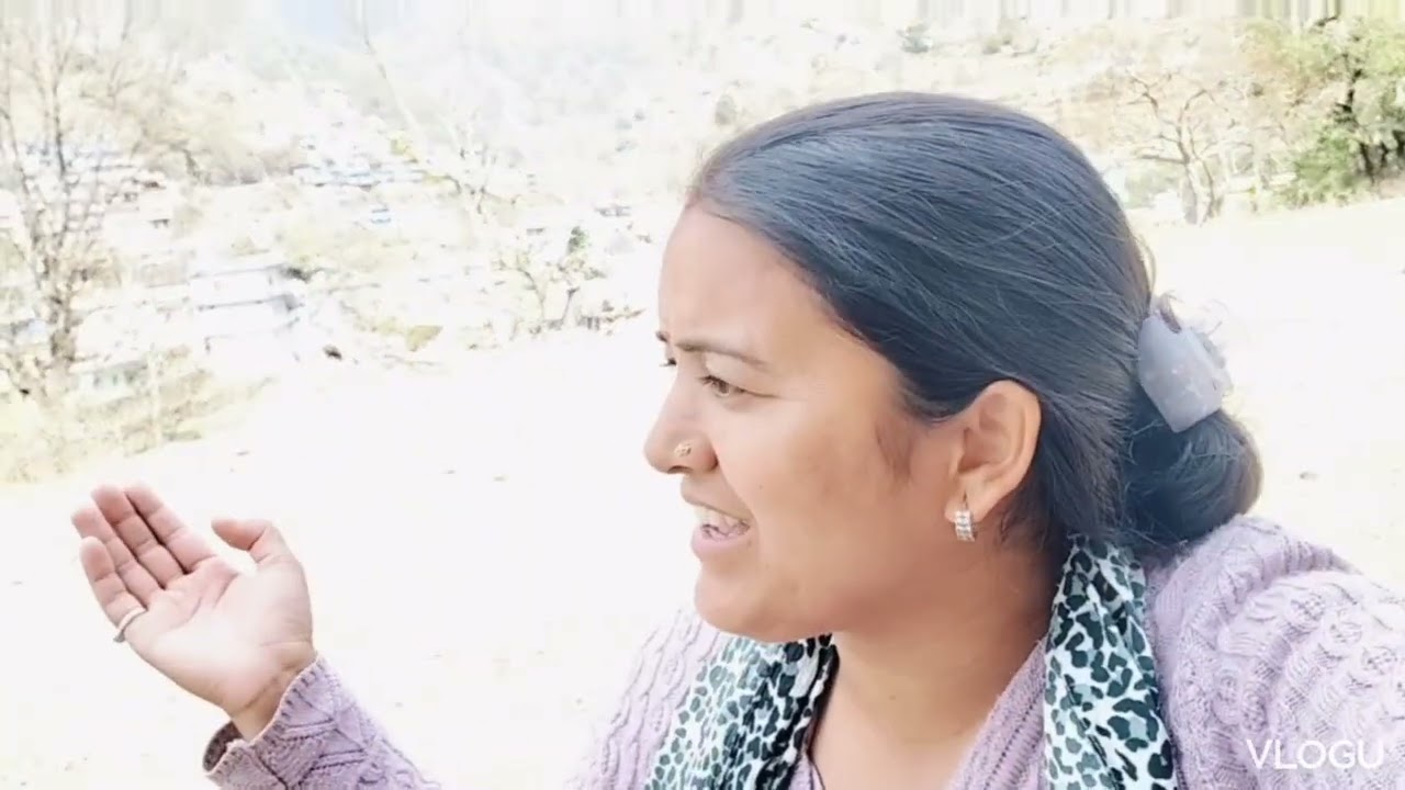 होली के मजे लेते बच्चे कोई सड़क पर ही खेल रहें हैं होली तो कोई घर पर।😀😀