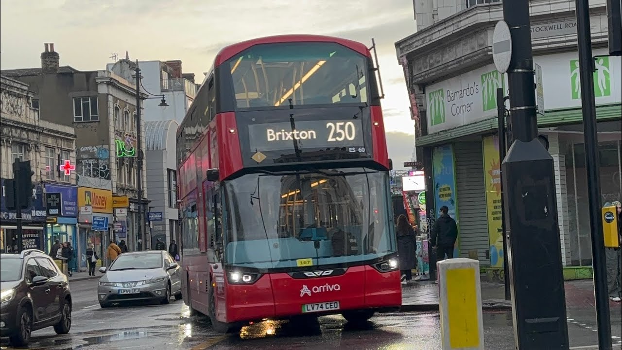 Wright StreetDeck Electroliner Arriva London ES160 LV74CEO Route 250 Brixton 