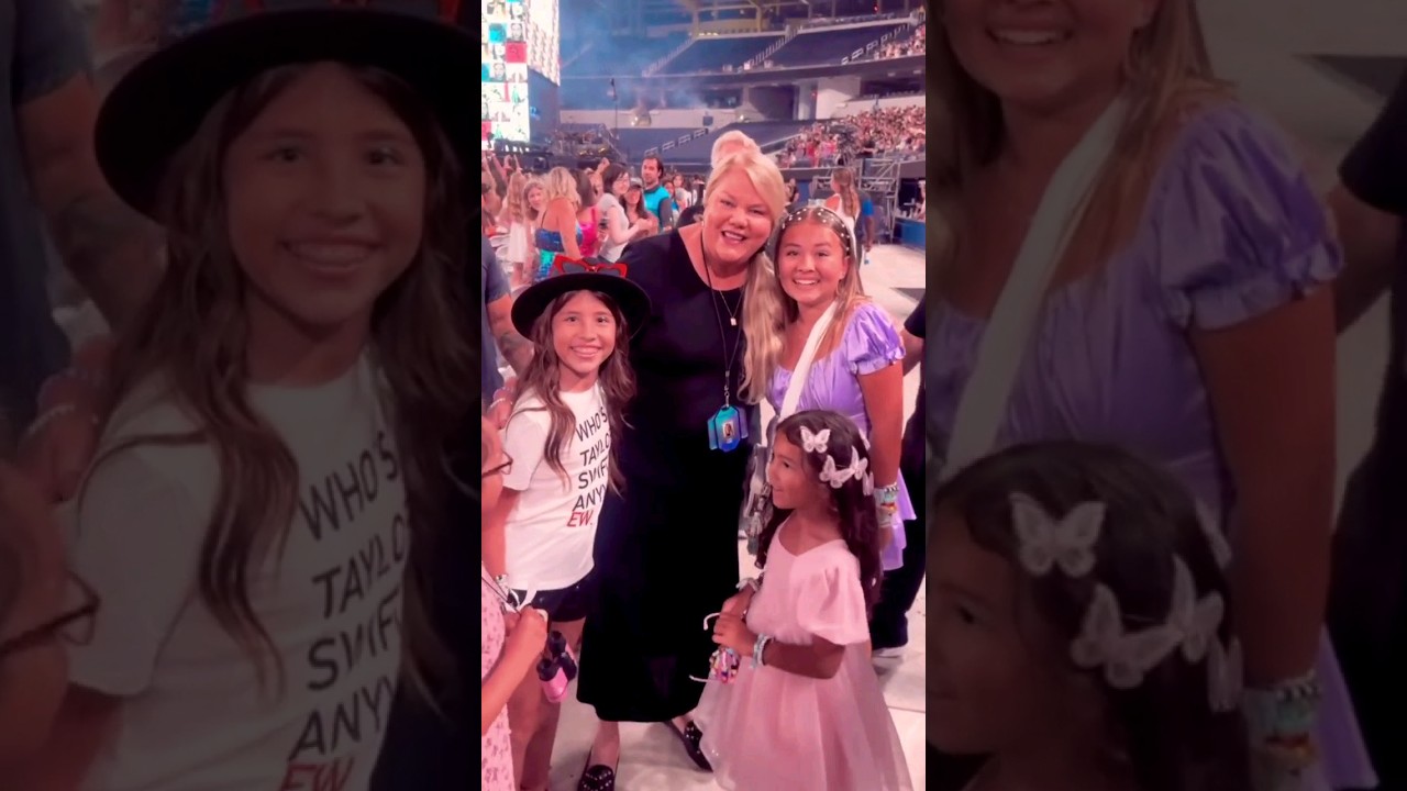 Taylor Swift Mom Andrea Swift Hugging Young Fans ❤️ | Eras Tour #taylorswift #shortsfeed #trending