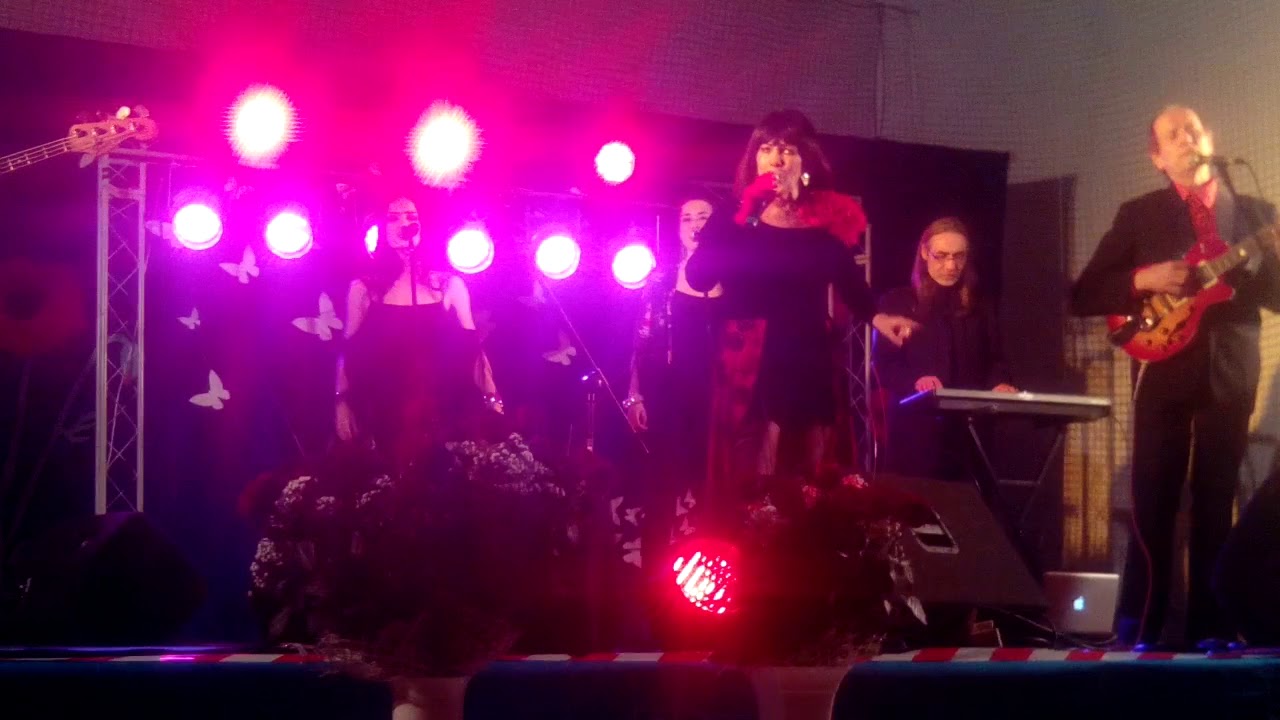 Tercet Egzotyczny - Czerwona kredka