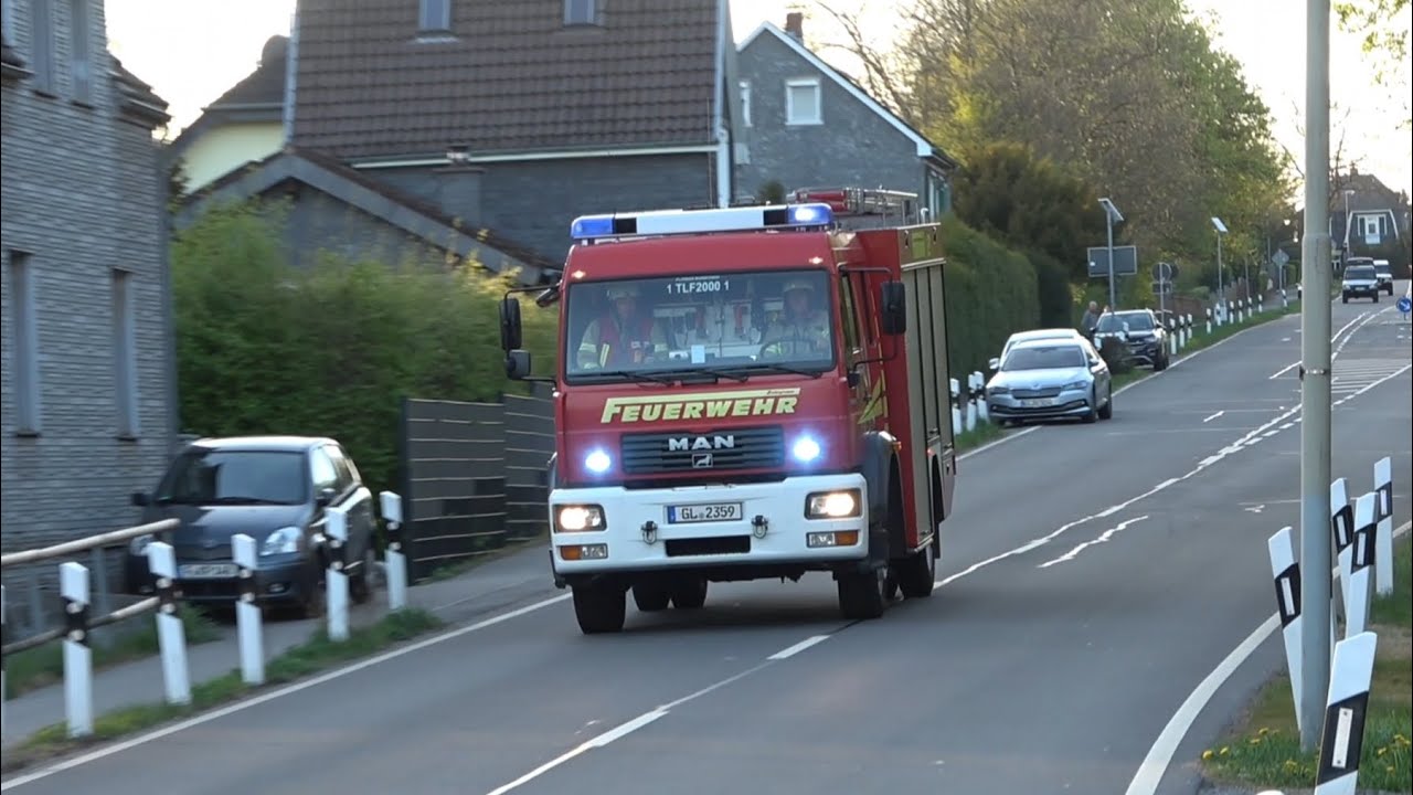 Freiwillige Feuerwehr Burscheid auf Einsatzfahrt LZ Hilgen & Stadtmitte
