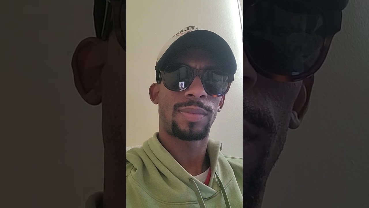 Держитесь подальше от этого Иуды 🫵🏽 Нужно следить за теми, кто сомневался в вас, но всегда следит...
