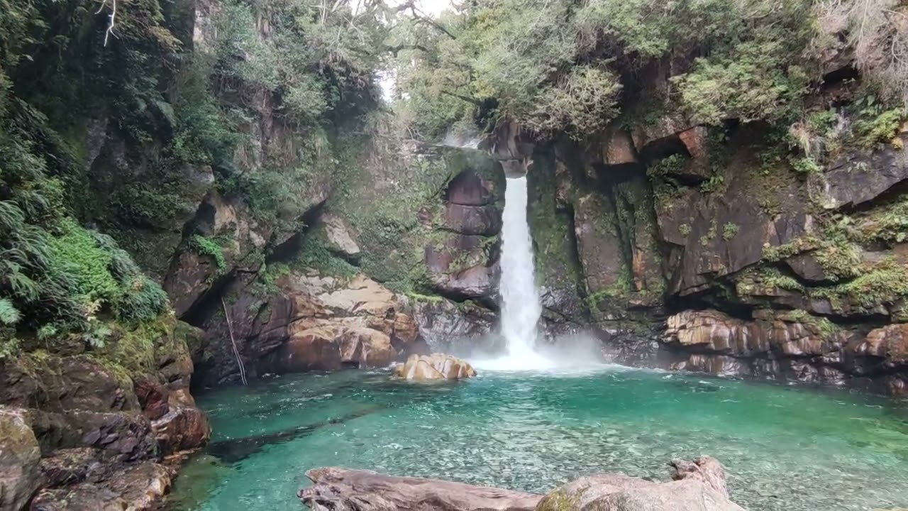 Cascada la escondida en Cocham&oacute;