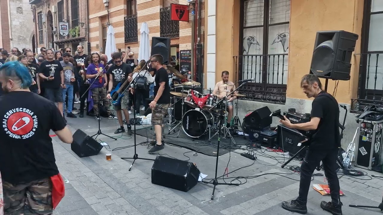 Rattenkrieg (Directo) -   ¿Quién?