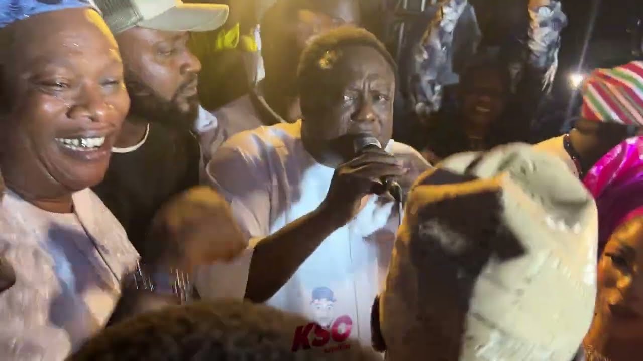 Watch as Top personalities in Ibadan storm the stage with King Osupa to honor Chief Sanusi of Ilaji