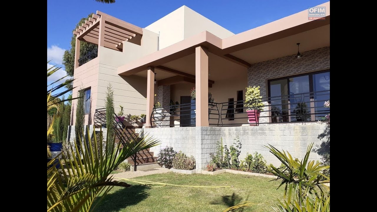 En vente une somptueuse villa T6 avec sur la montagne à Ambohimalaza, Madagascar par ofim