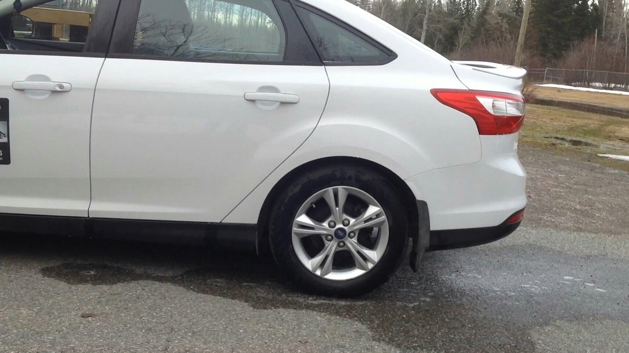 Car Detailing Tips and Tricks (Making my Ford Focus Nice and Clean)
