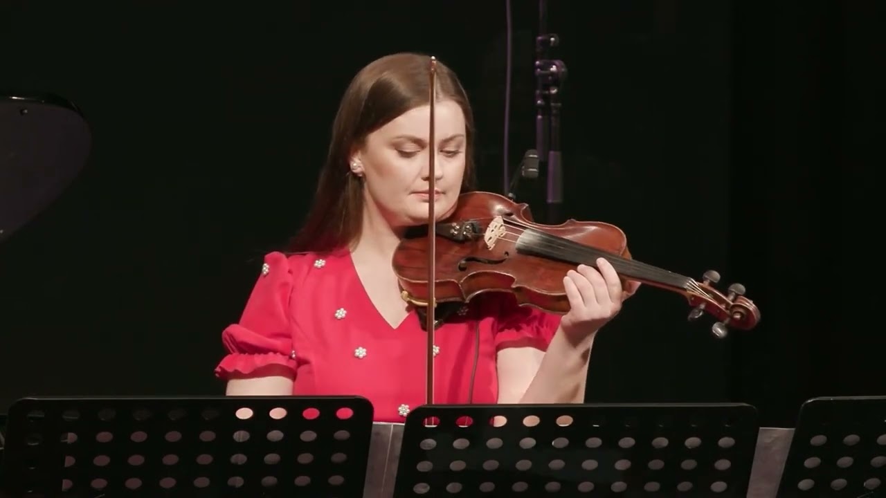 Silent Night live with Elizabeth Sihua: Crist the way SDA church