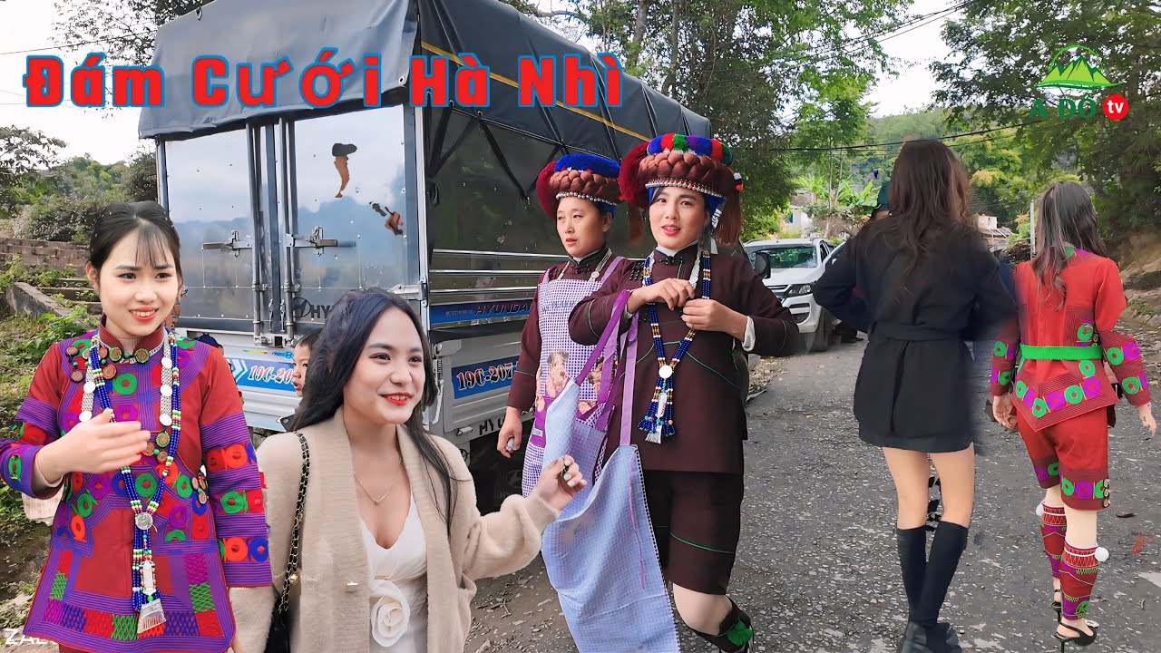 Đám Cưới Người Hà Nhì Vùng Biên Giới Việt Trung - Các Cô Gái Người Hà Nhì Uống Rượu Như Nước Lã