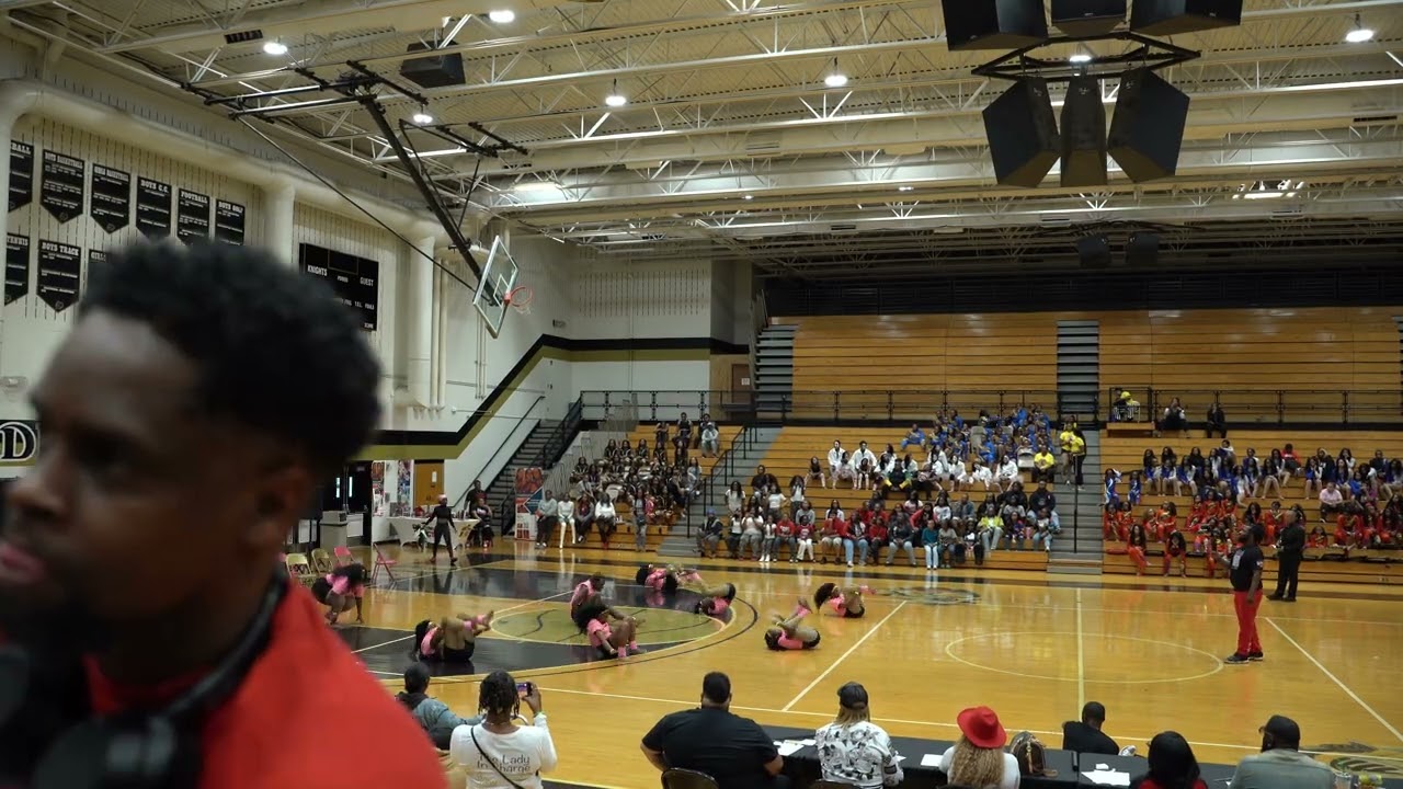 Summit City Steppas Vs Dazzling Pearls Stand Battle Non Vet | Blackout Majorette Oct'25 | Wide View