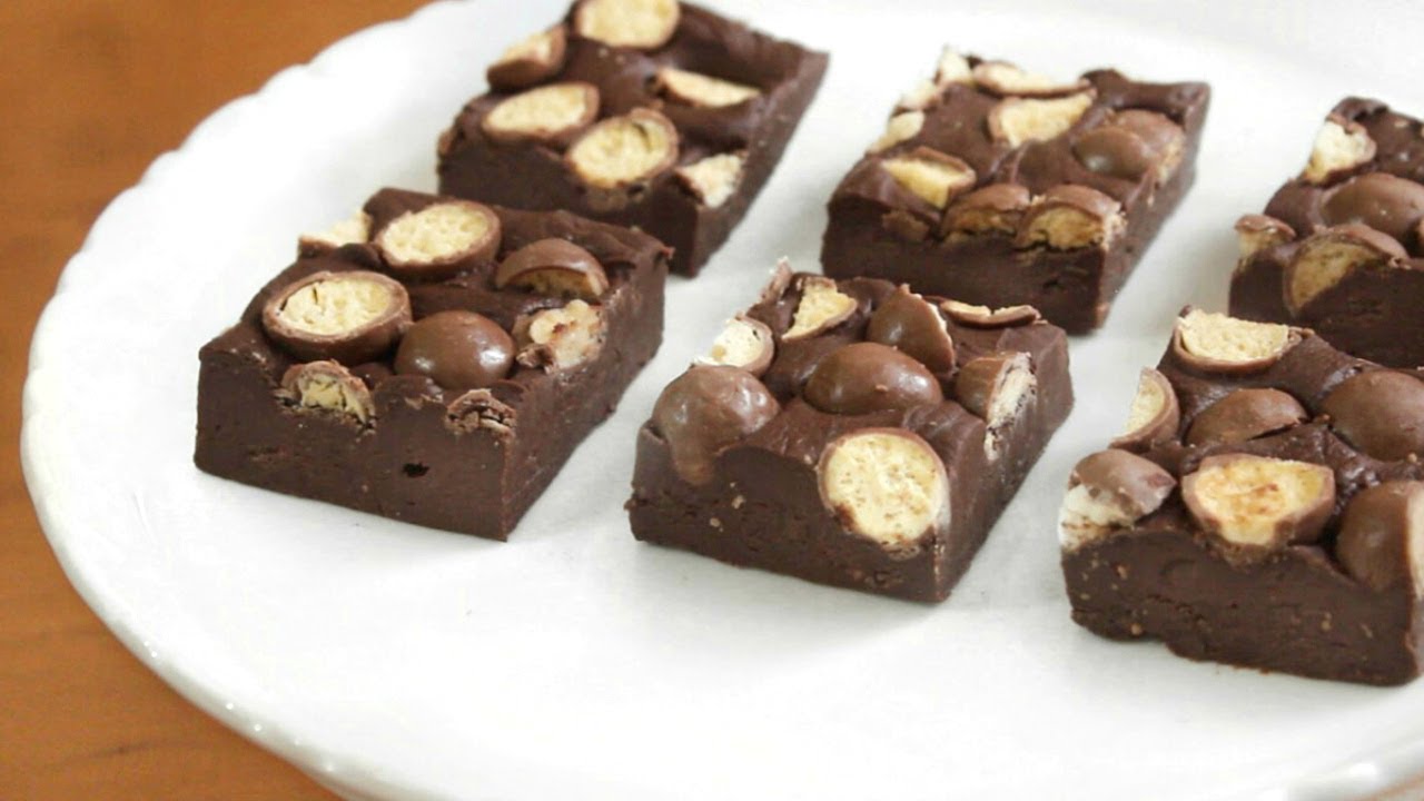 3 ingredient Maltesers Fudge | SweetTreats
