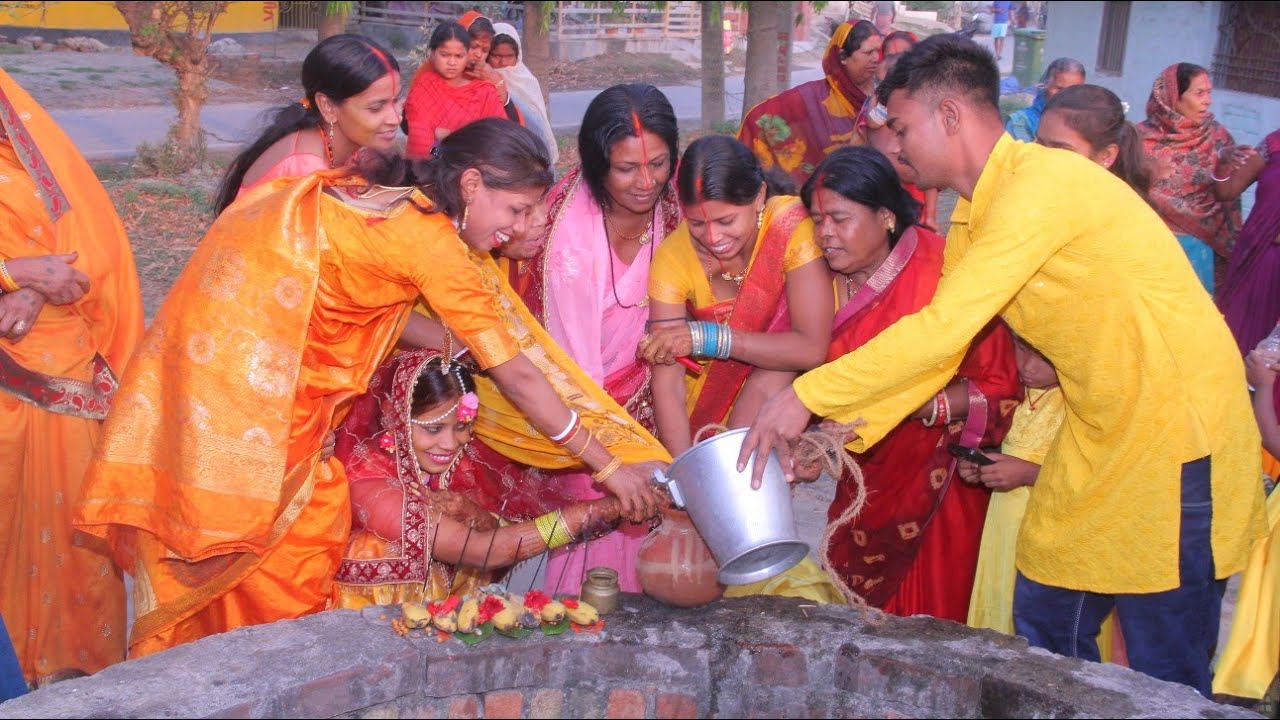 छमा छम  पानी भरो गाना 