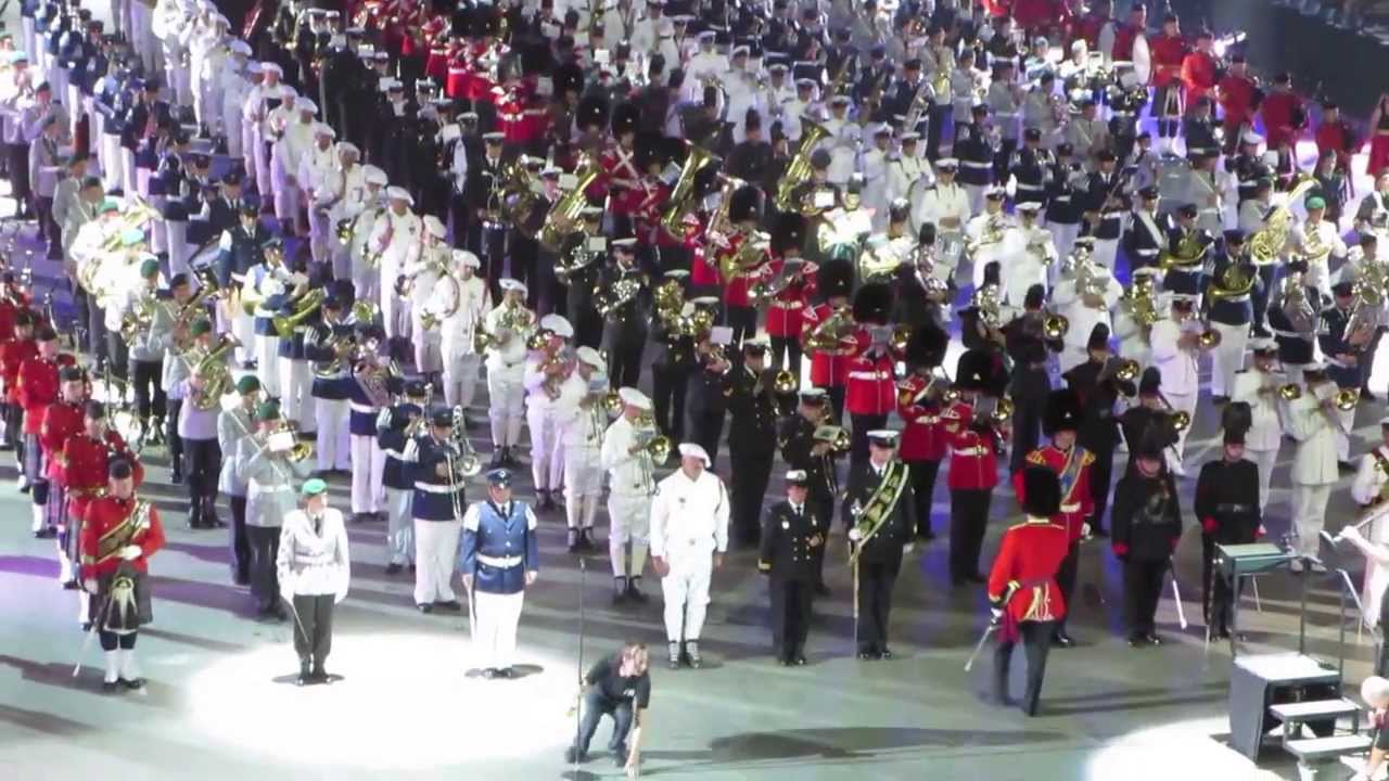FIMMQ 2013- ''GREAT FINALE''- Military Tattoo- Massed Military Bands.