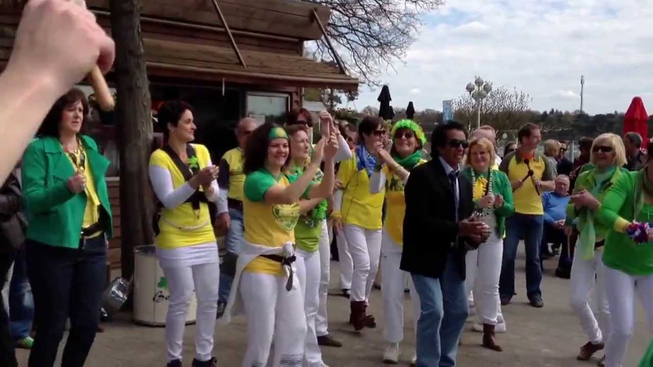 Sambaband Batedeira bij de IJzerenman in Vught. Even snel tijdens een break!