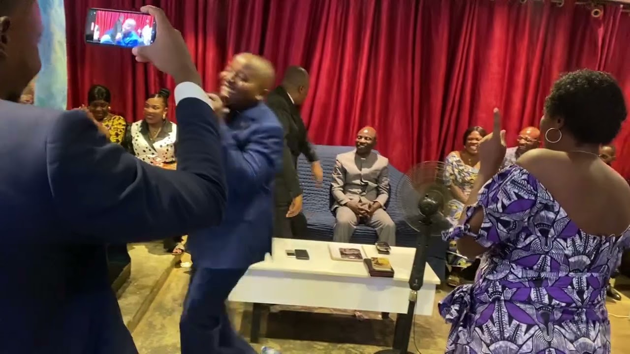 Ku tukuza Mungu 