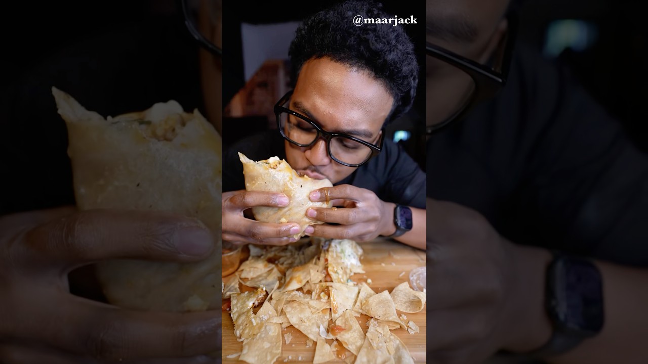 Chipotle Burrito 🌯 Chips #mukbang