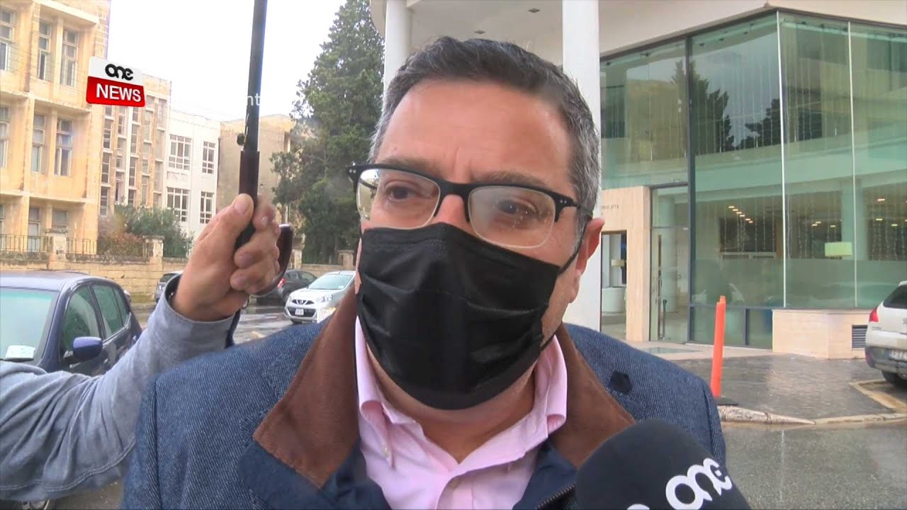 ADRIAN DELIA JXEJJEN IL-KRITIKA TA’ BERNARD GRECH