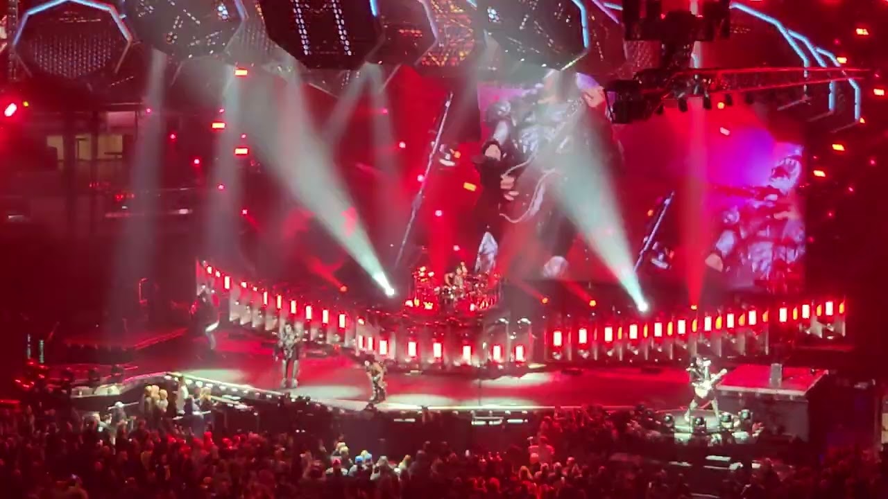 KISS END OF THE ROAD INDIANAPOLIS 11-25-23.
