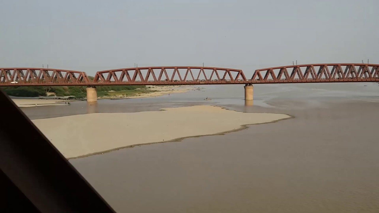Kotri Junction to Hyderabad by Train II Train Crossin Mehran Railway Bridge