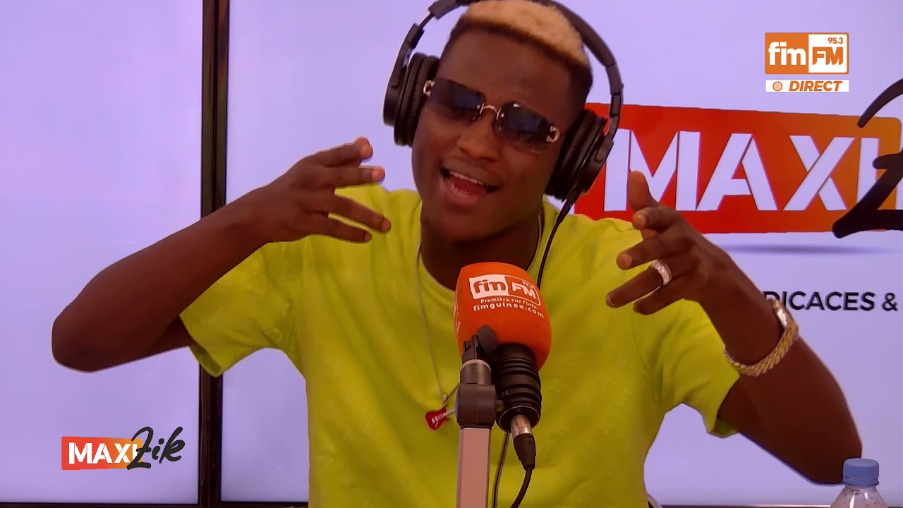 Cet artiste est impressionnant, avec une voix qui fait chavirer l’homme s’appelle  KOURI