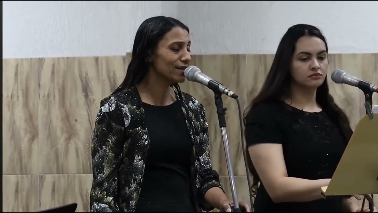 Igreja apostolica Ela é tudo para nós
