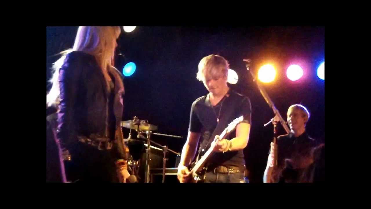 R5 Call Me Maybe
