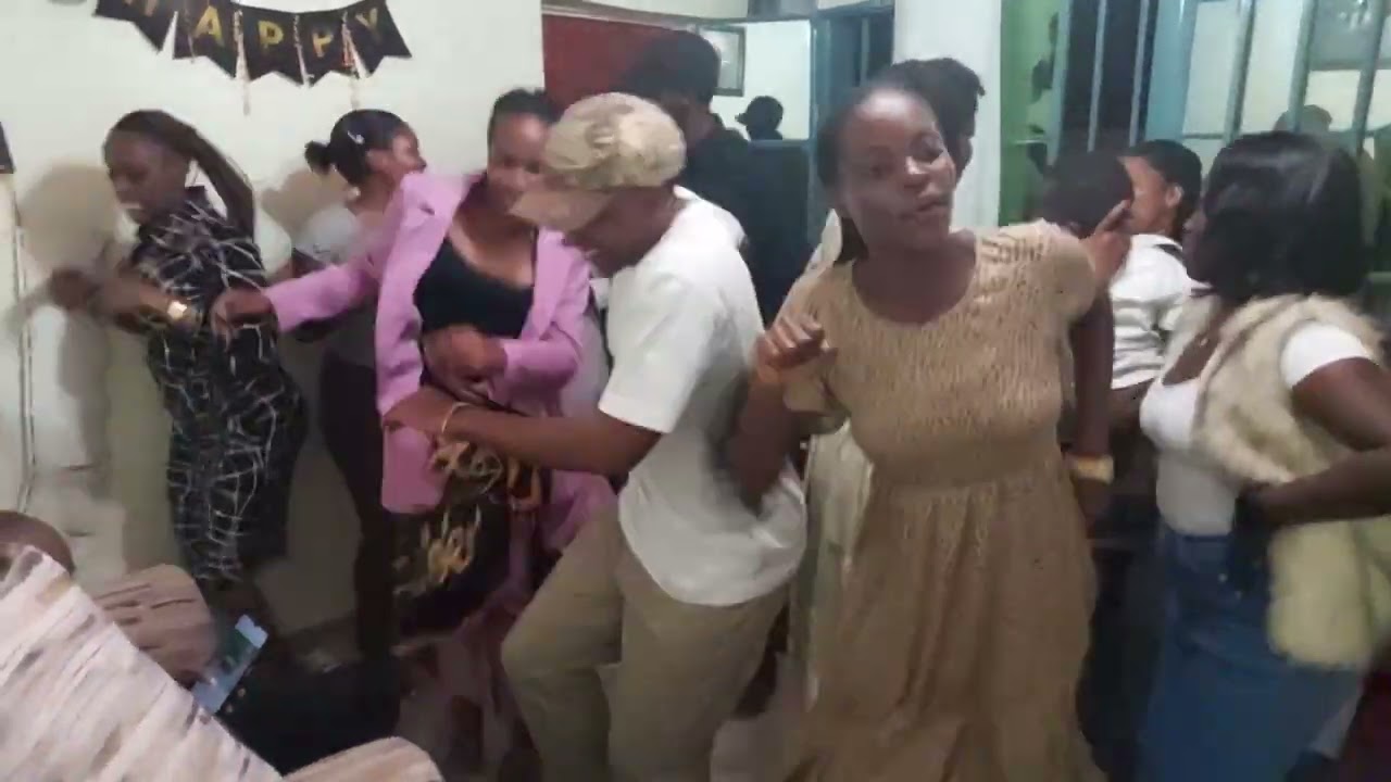 Abasore beza ninkumi babyinnye umukunga neza 💕🥰🙏🙏🙏