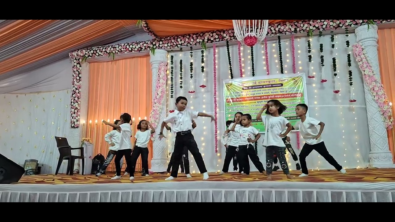 Tukur Tukur dance performance 