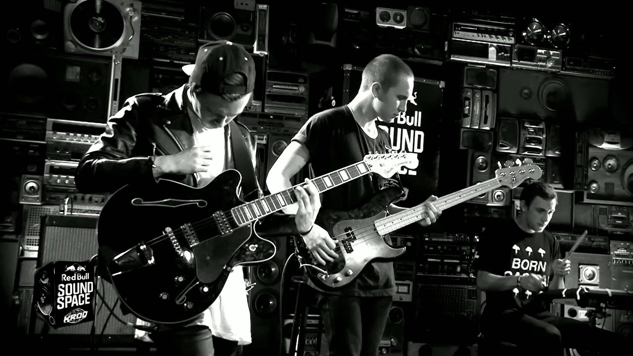 Me & My Bitch (Live At Red Bull Sound Space)