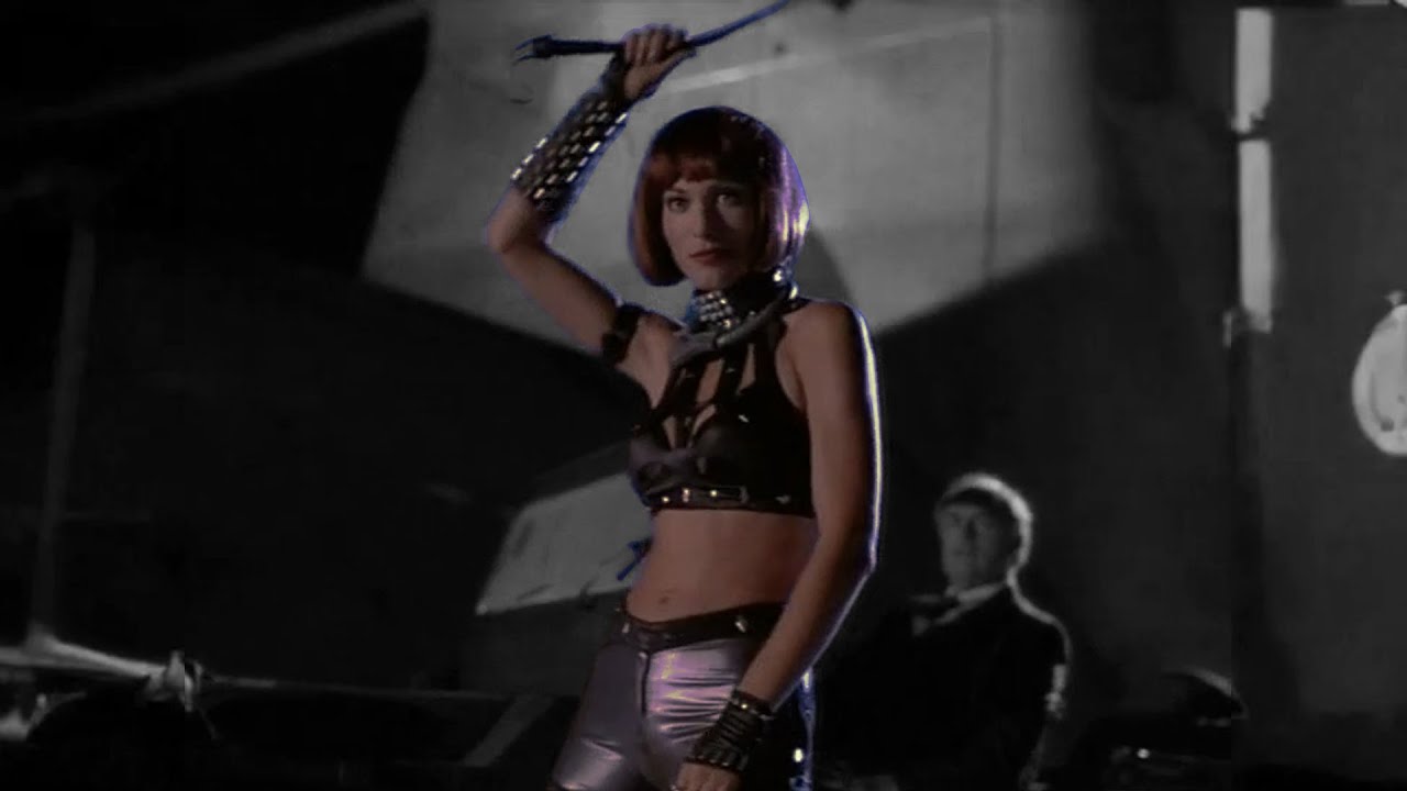 Dawn Ann Billings as villainess Greta