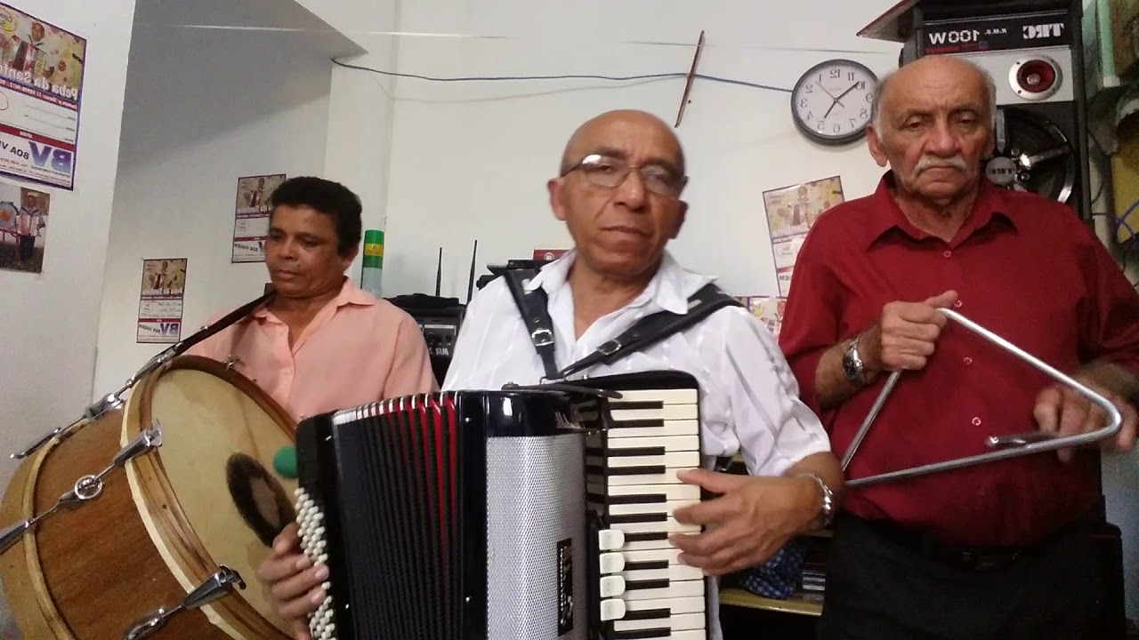 eu Peba da sanfona  e Zezinho do zabumba e valderir dos teclados