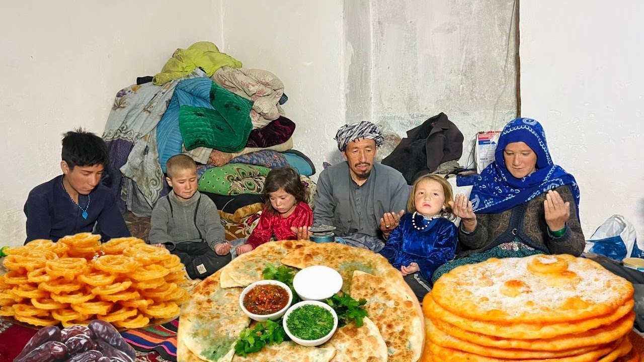 Surviving the Coldest Mountain Village  | Cooking Bolani for Ramadan – Village Life of Afghanistan