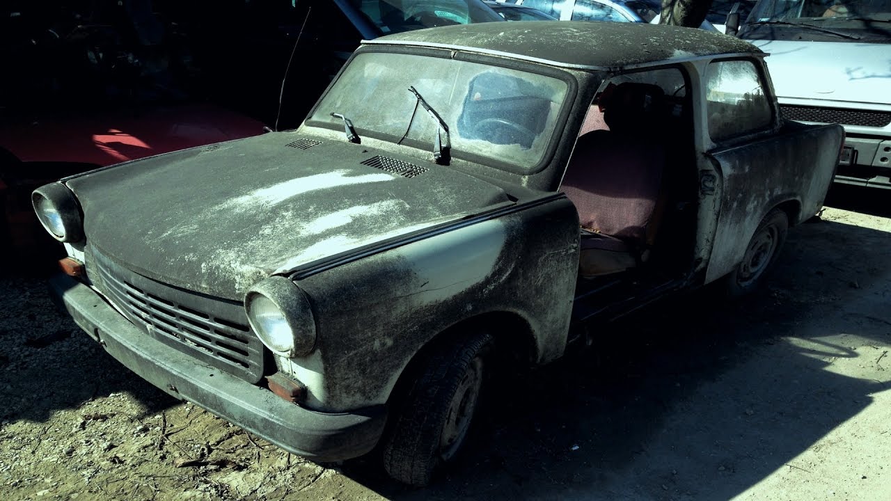 Roncsok 11. - Trabi a bont&oacute;ban