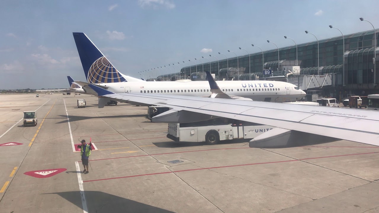 United A320 Pushback & Takeoff from Chicago O'Hare Int'l Airport (ORD)